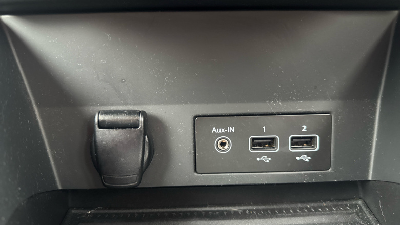 Renault Captur 1.6 E-TECH Hybrid 145 Iconic Edition 5dr Auto Hybrid Hatchback